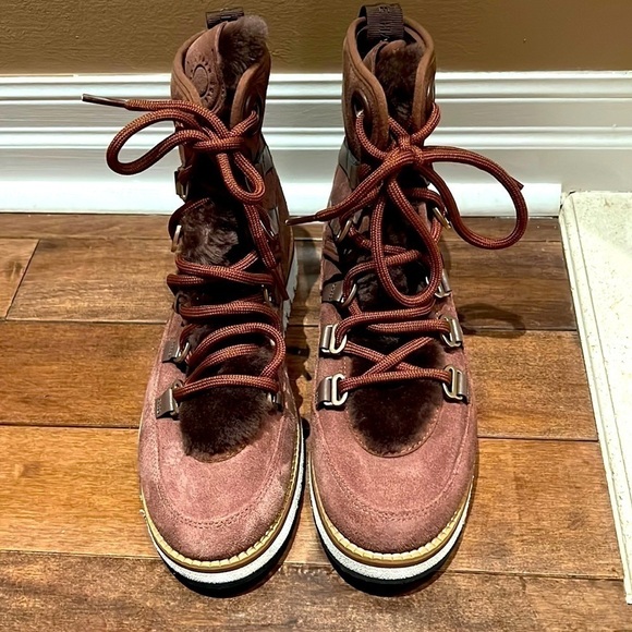 𝅺cole Haan l ZeroGrand Luxe Water Resistant Hiker Boot NWOT - Picture 1 of 6